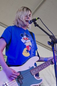 BLEEDING_RAINBOW_005