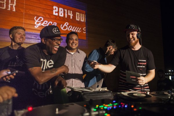 DJ Jazzy Jeff &amp; Skratch Bastid